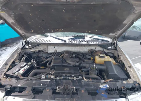 2008 Ford Expedition Xlt из США, поврежденный, VIN 1FMFU16518LA27611